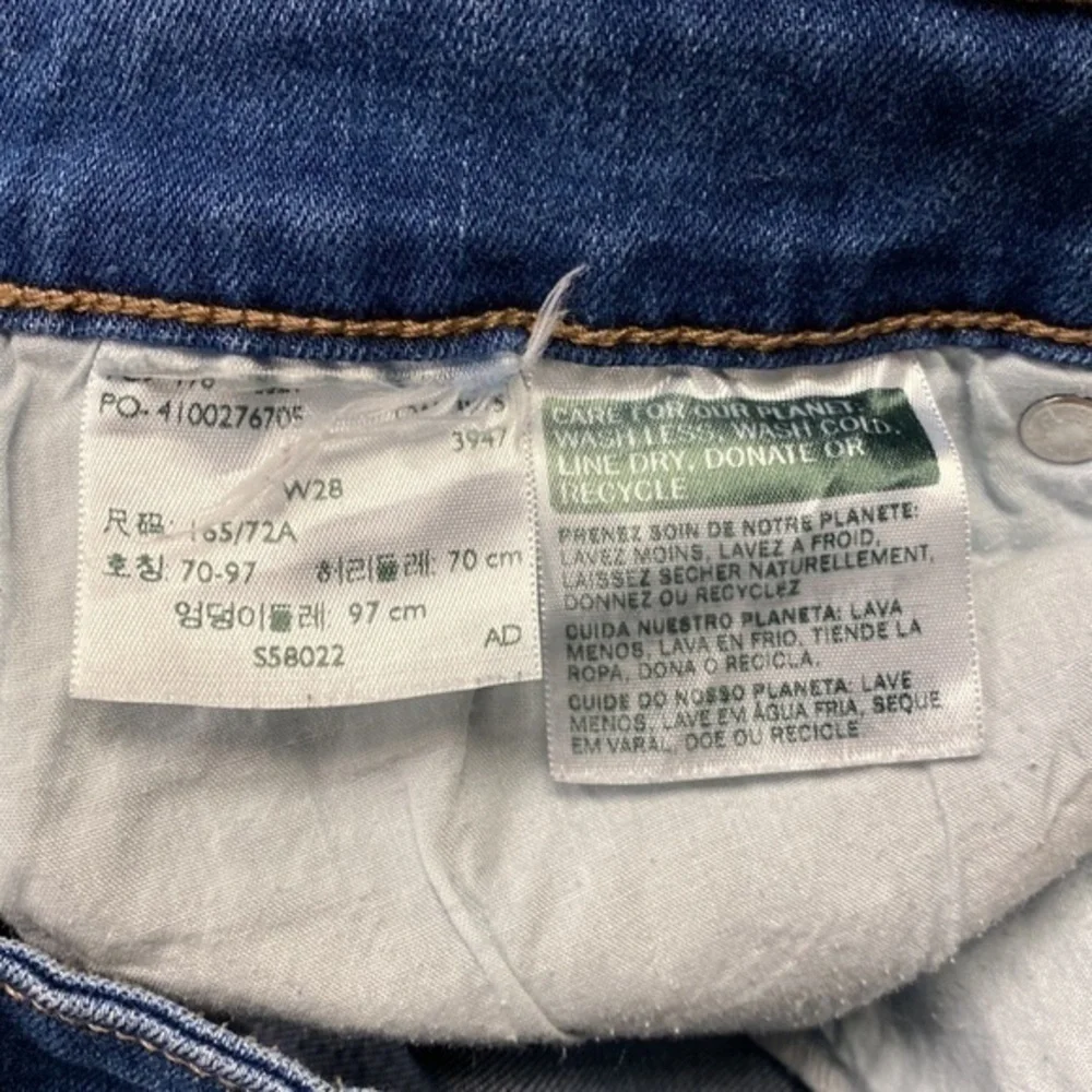 Levi’s Bermuda Jean Shorts size 28 - Picture 4 of 6